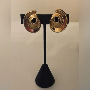 #207 Rare Vintage 1980’s Givenchy Paris New York Shell Swirl Earrings